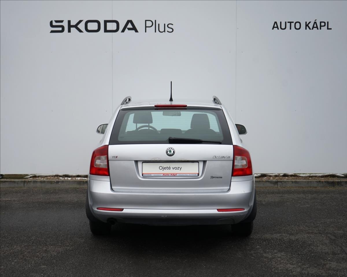 Škoda Octavia Kombi 2,0 l 103 kw