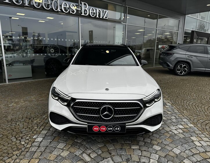 Mercedes-Benz Třídy E Kombi 3,0 l 270 kw