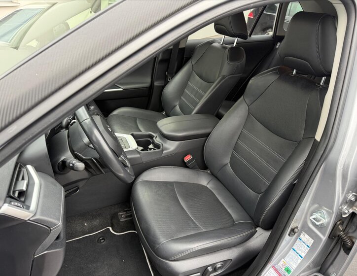 Toyota RAV4 SUV 2,5 l 131 kw