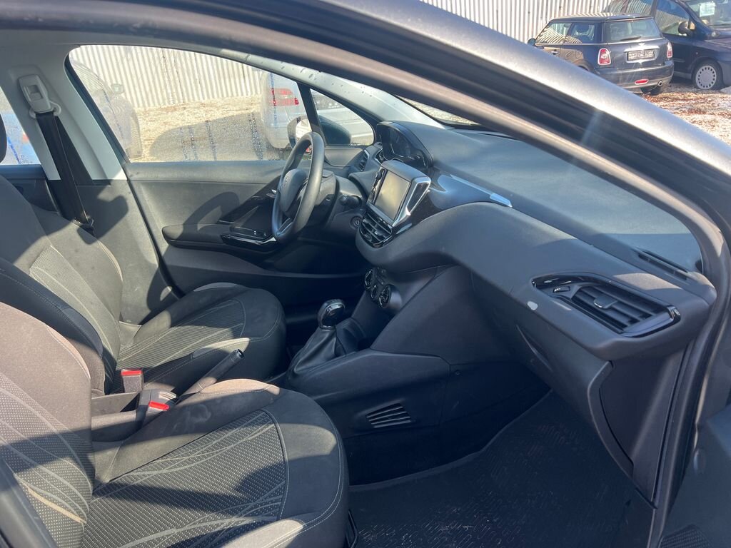 Peugeot 208 Hatchback 1,2 l 60 kw