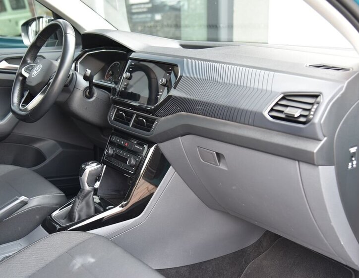 Volkswagen T-Cross SUV / Terénní 1,5 l 110 kw