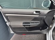 Volkswagen Golf Kombi 1,6 l 77 kw