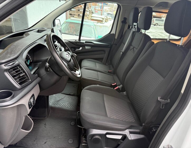 Ford Transit Custom 12