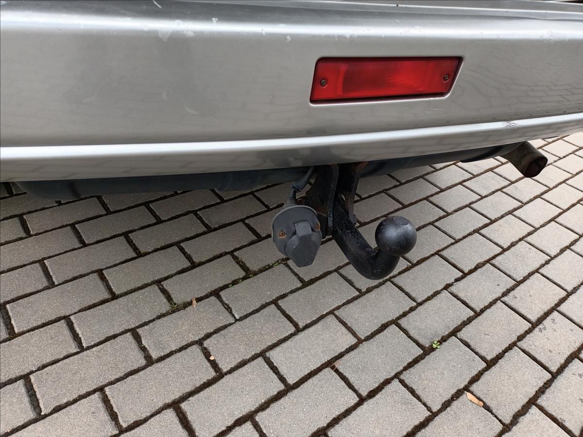 Nissan X-Trail SUV / Terénní 2,5 l 121 kw