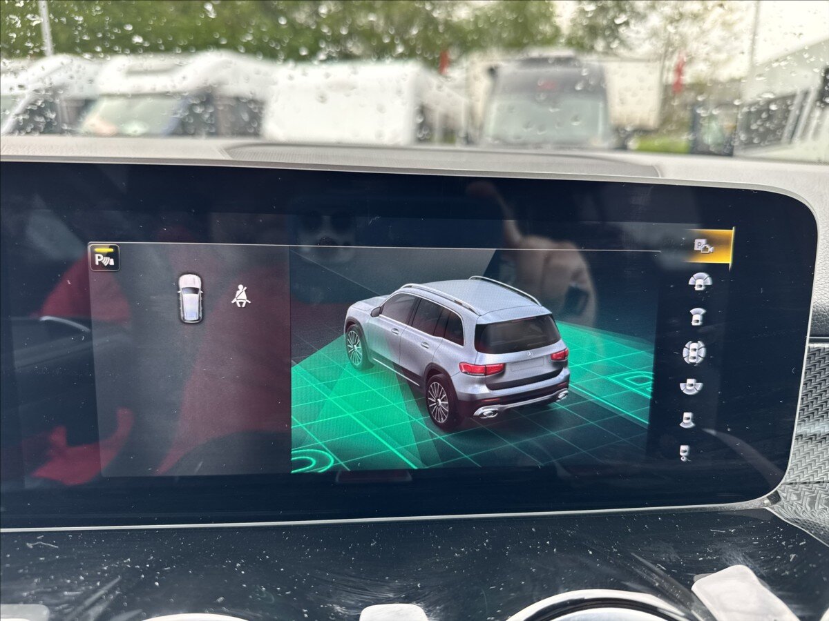 Mercedes-Benz GLB SUV / Terénní 2,0 l 225 kw