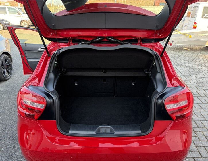 Mercedes-Benz Třídy A Hatchback 1,6 l 90 kw