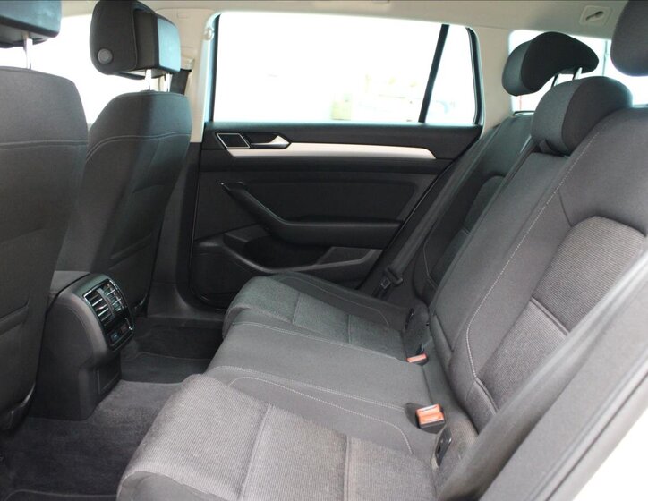 Volkswagen Passat 14