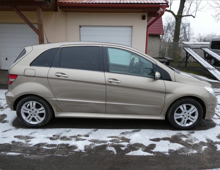 Mercedes-Benz Třídy B Hatchback 2,0 l 80 kw