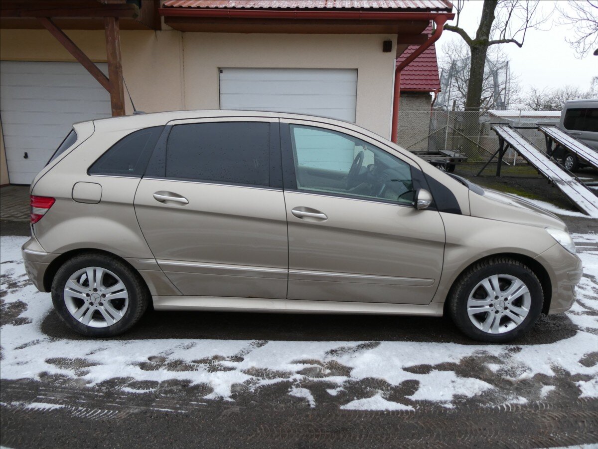 Mercedes-Benz Třídy B Hatchback 2,0 l 80 kw