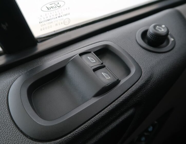 Ford Transit Custom Skříň 2,0 l 77 kw