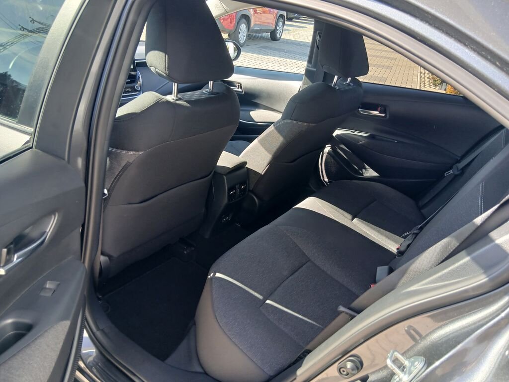 Toyota Corolla Sedan 1,5 l 92 kw