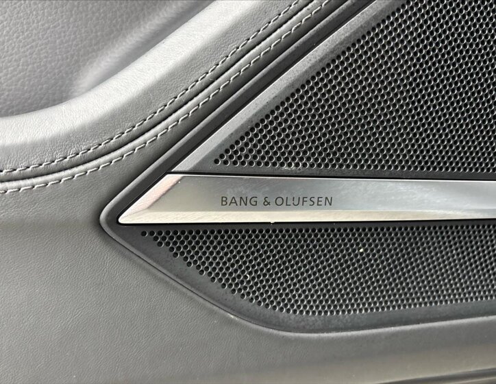 Audi S8 Sedan / Limuzína 4,0 l 420 kw