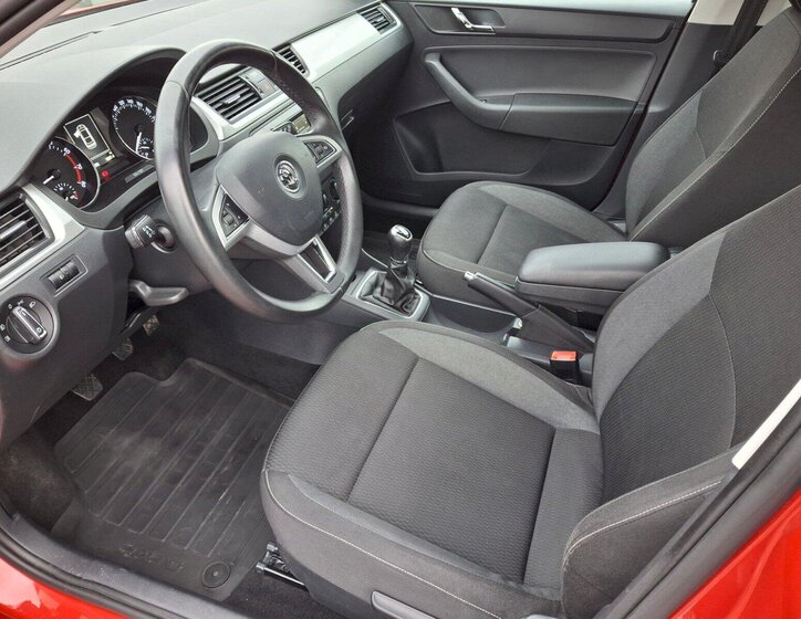 Škoda Rapid Sedan / Limuzína 1,2 l 66 kw