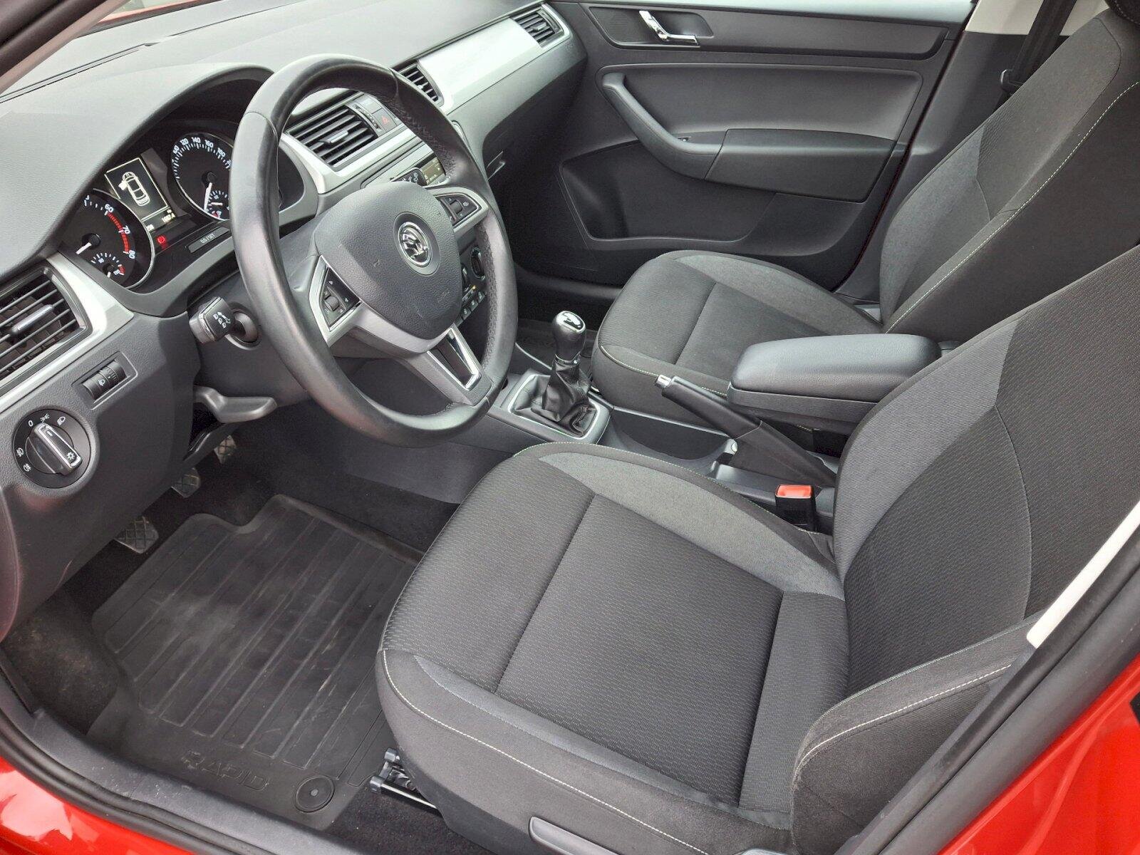 Škoda Rapid Sedan / Limuzína 1,2 l 66 kw