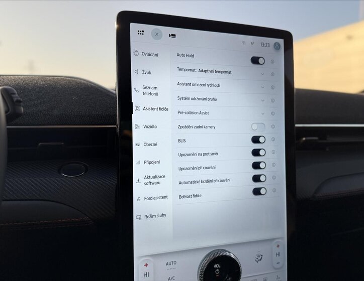 Ford Mustang Mach-E Hatchback 0,0 225 kw