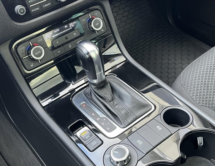 Volkswagen Touareg SUV / Terénní 3,0 l 150 kw