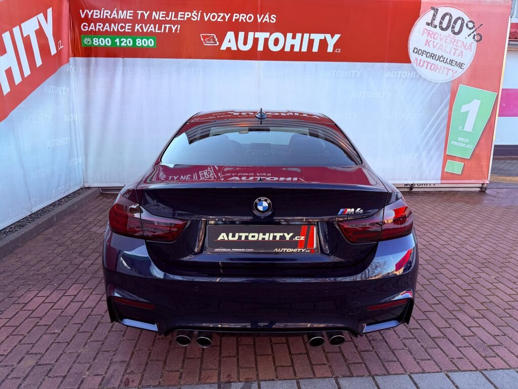 BMW M4 Kupé 3,0 l 317 kw