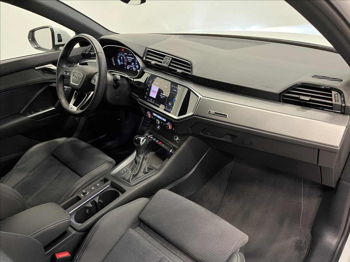 Audi Q3 SUV 1,5 l 110 kw