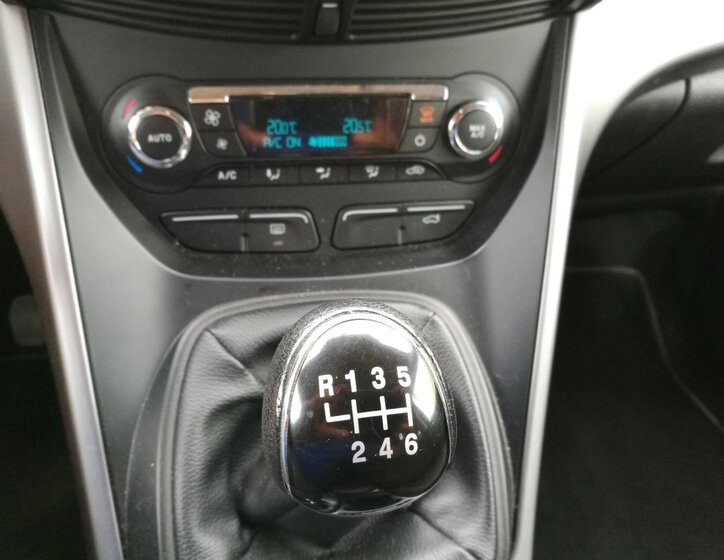 Ford Kuga SUV 2,0 l 103 kw