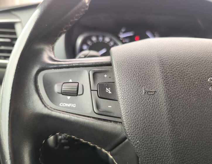 Peugeot Traveller 27