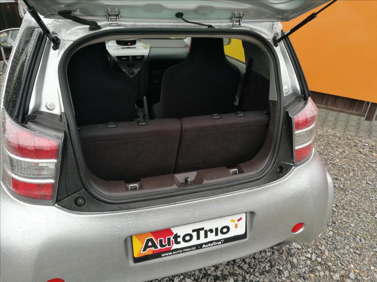 Toyota iQ Kupé 998,0 50 kw