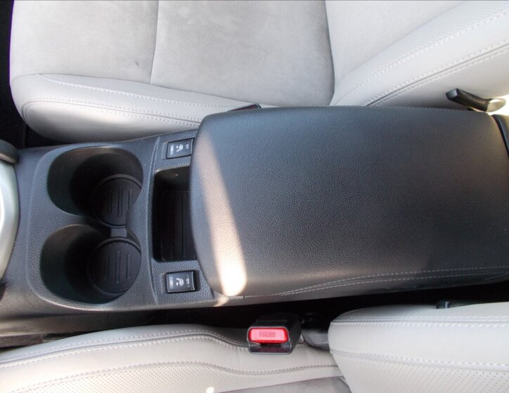 Nissan Qashqai SUV / Terénní 1,6 l 120 kw