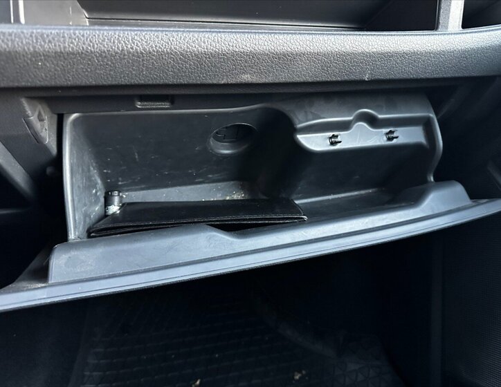 Volkswagen Caravelle Kombi 2,0 l 75 kw