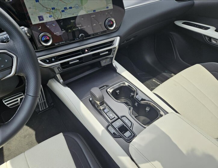 Lexus RX 500h SUV / Terénní 2,4 l 273 kw