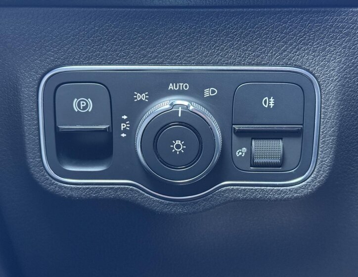 Mercedes-Benz GLB SUV / Terénní 2,0 l 110 kw