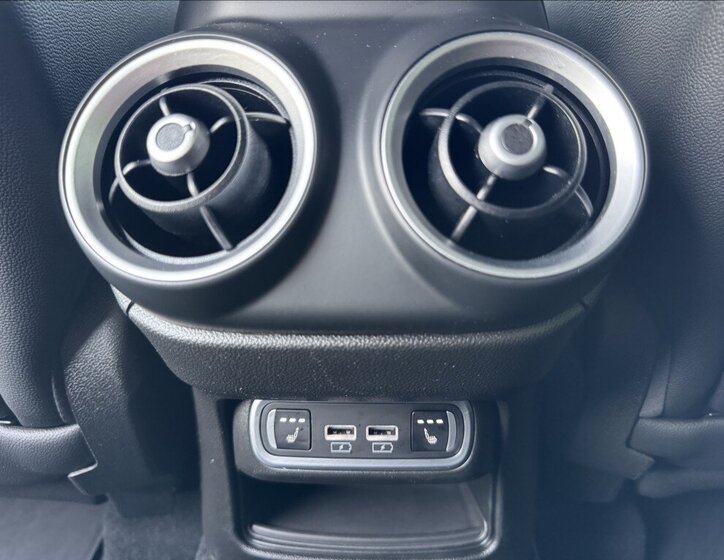 Alfa Romeo Stelvio SUV 2,0 l 206 kw