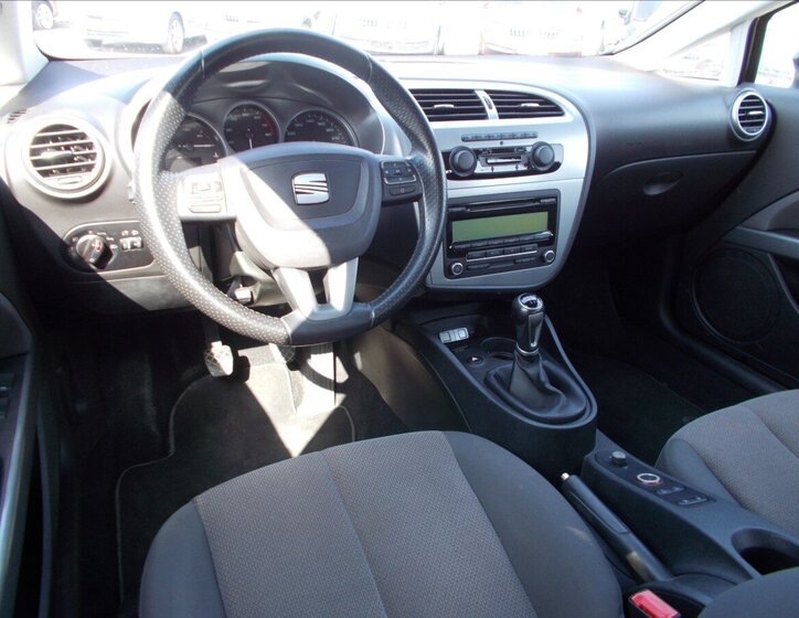 Seat Leon Hatchback 1,4 l 92 kw