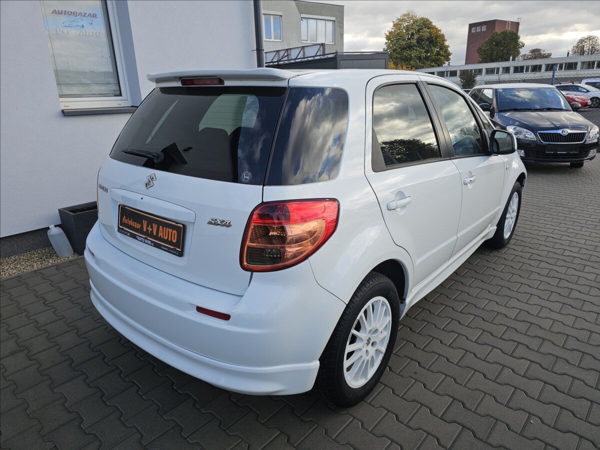 Suzuki SX4 Hatchback 1,6 l 79 kw