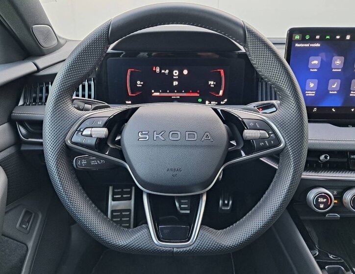 Škoda Superb Liftback 2,0 l 142 kw