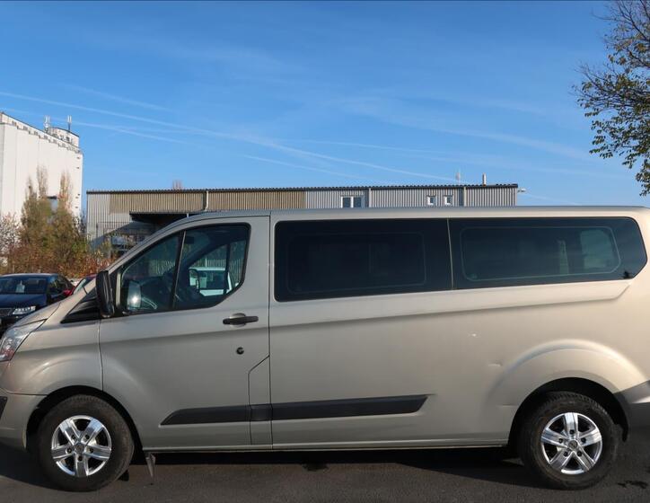 Ford Transit Custom 6