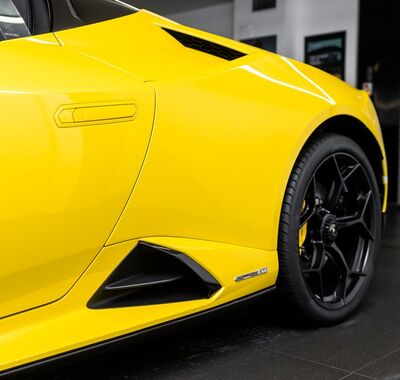 Lamborghini Huracán 12