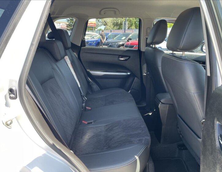 Suzuki Vitara SUV / Terénní 1,4 l 103 kw