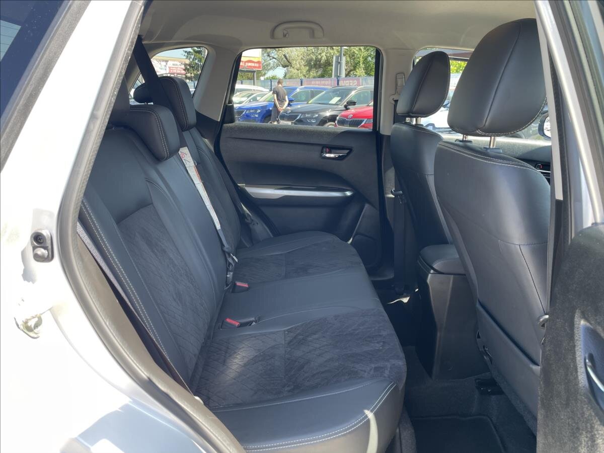 Suzuki Vitara SUV / Terénní 1,4 l 103 kw