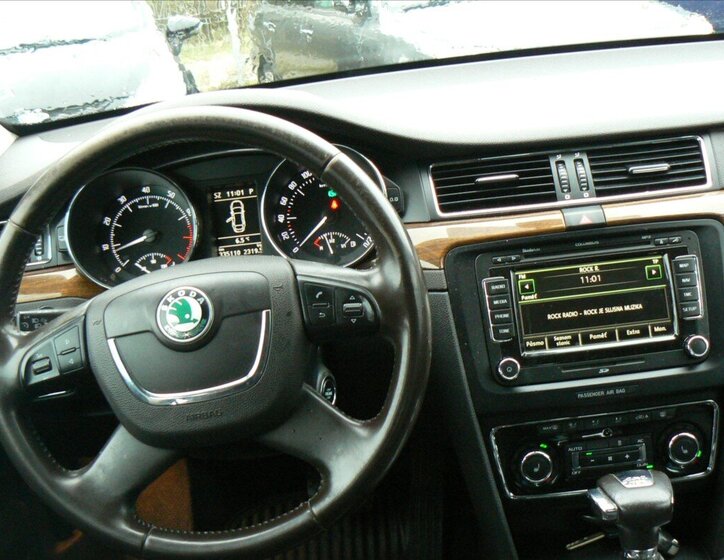 Škoda Superb 11