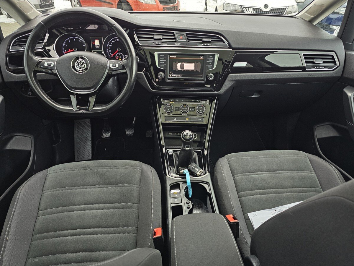 Volkswagen Touran Kombi 1,4 l 110 kw