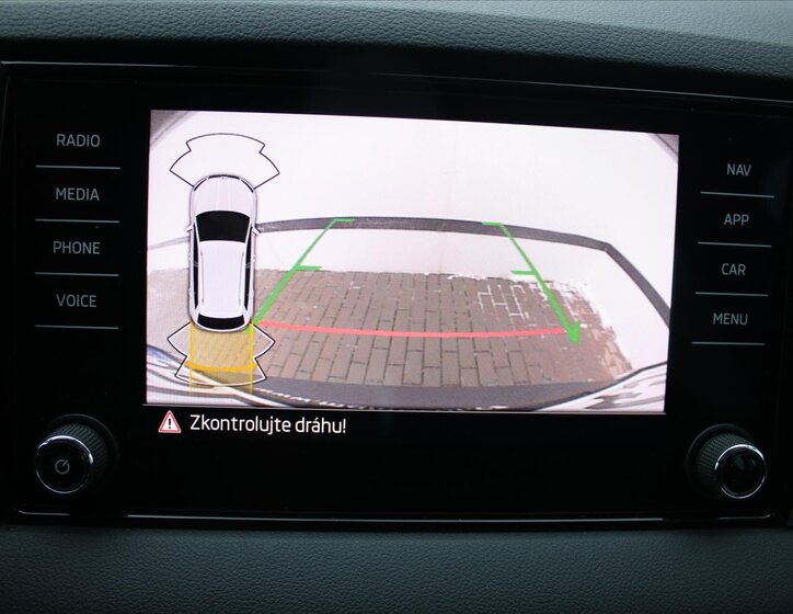 Škoda Karoq SUV 1,5 l 110 kw