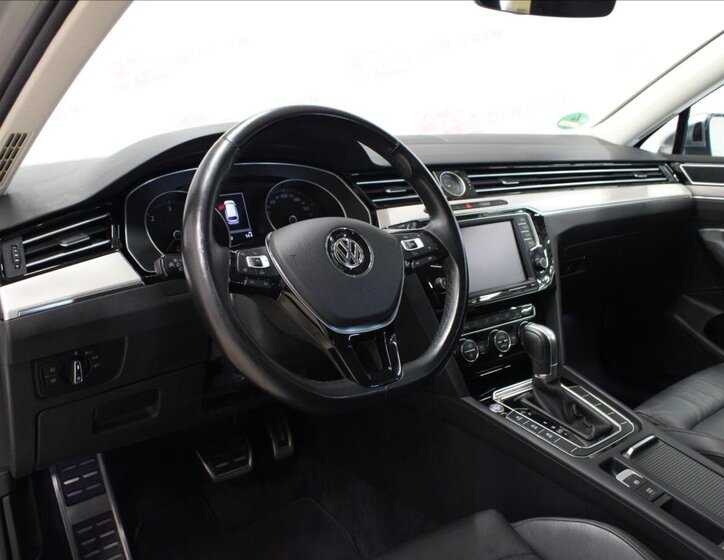 Volkswagen Passat Kombi 2,0 l 140 kw