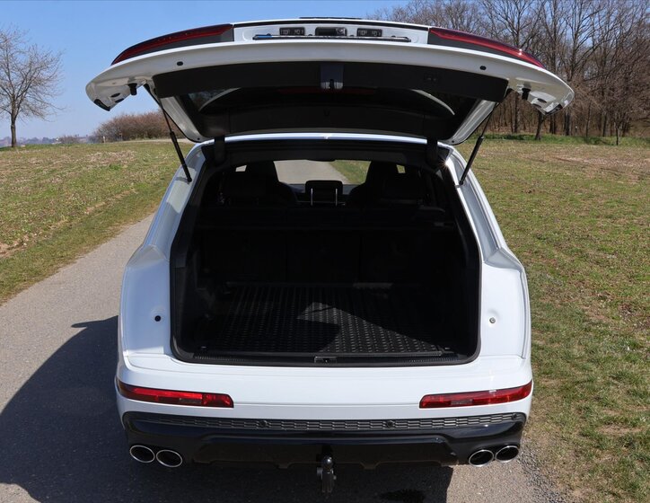 Audi SQ7 SUV / Terénní 4,0 l 373 kw