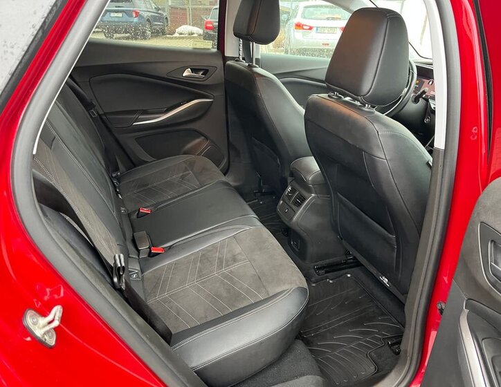 Opel Grandland SUV 1,2 l 96 kw