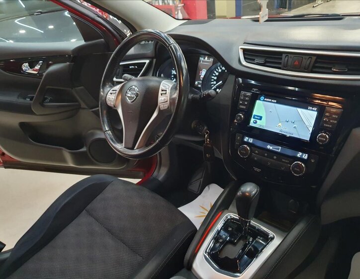 Nissan Qashqai SUV / Terénní 1,6 l 96 kw