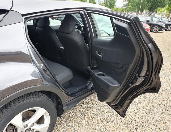 Toyota C-HR Hatchback 1,8 l 72 kw
