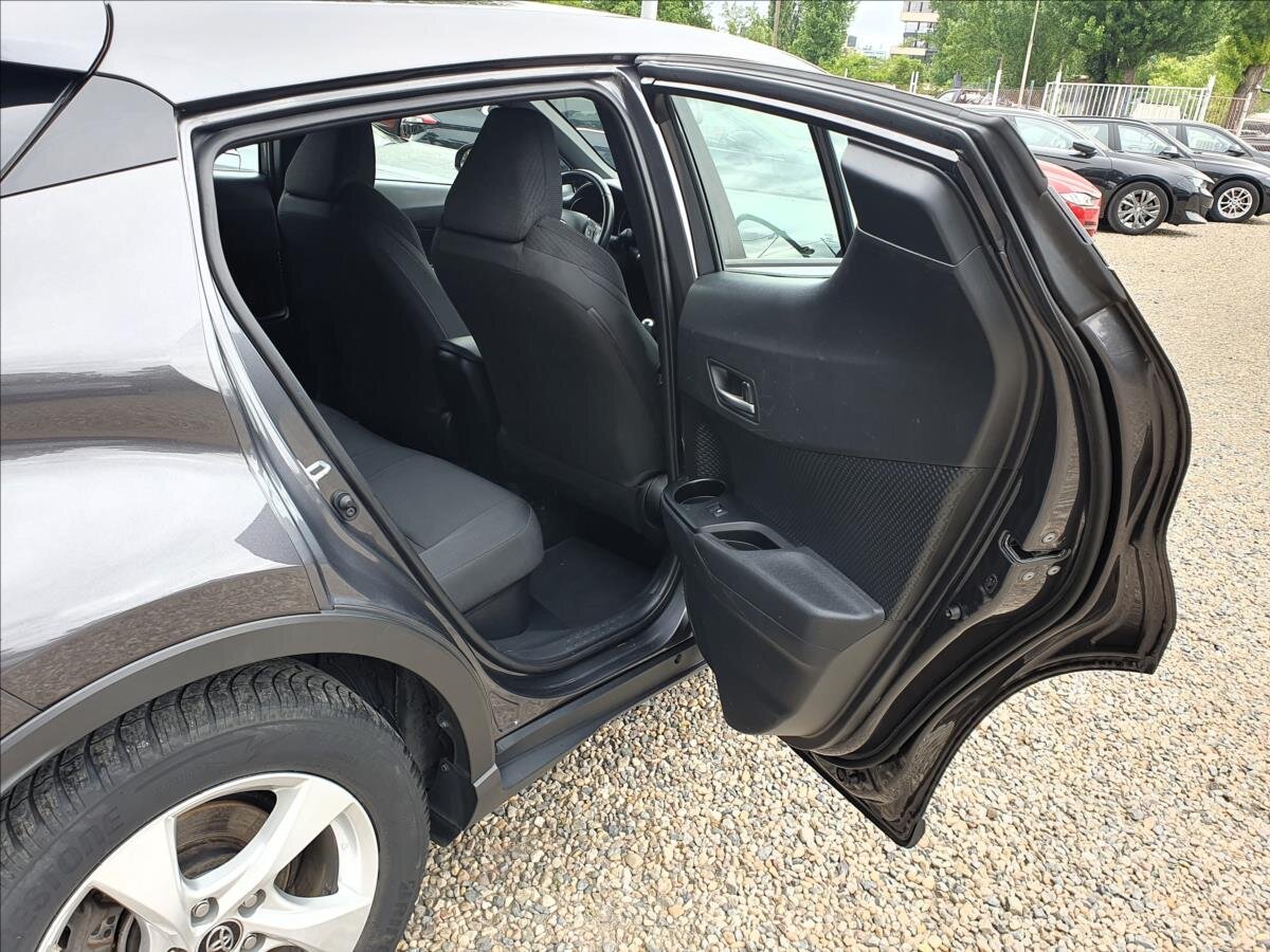 Toyota C-HR Hatchback 1,8 l 72 kw