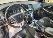 Volvo V40 11