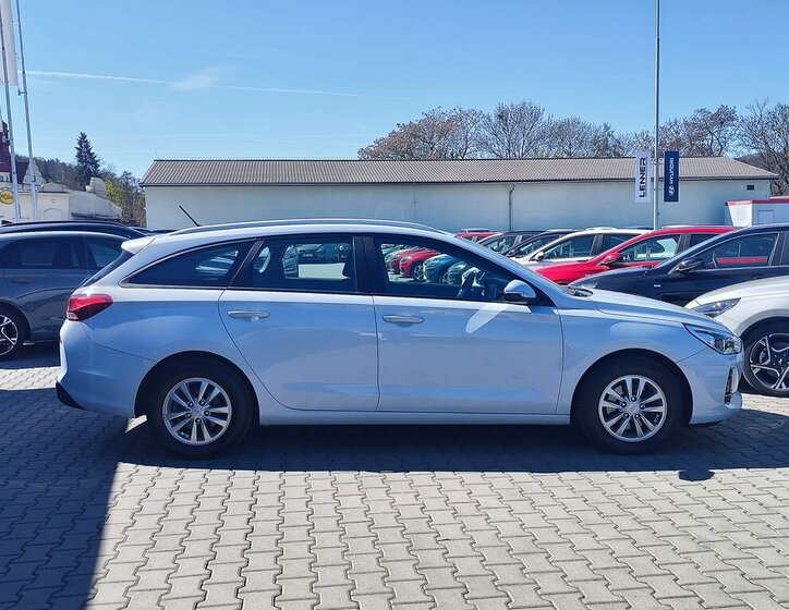 Hyundai i30 Kombi 1,4 l 103 kw