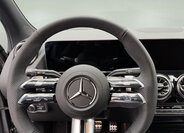 Mercedes-Benz GLA 10