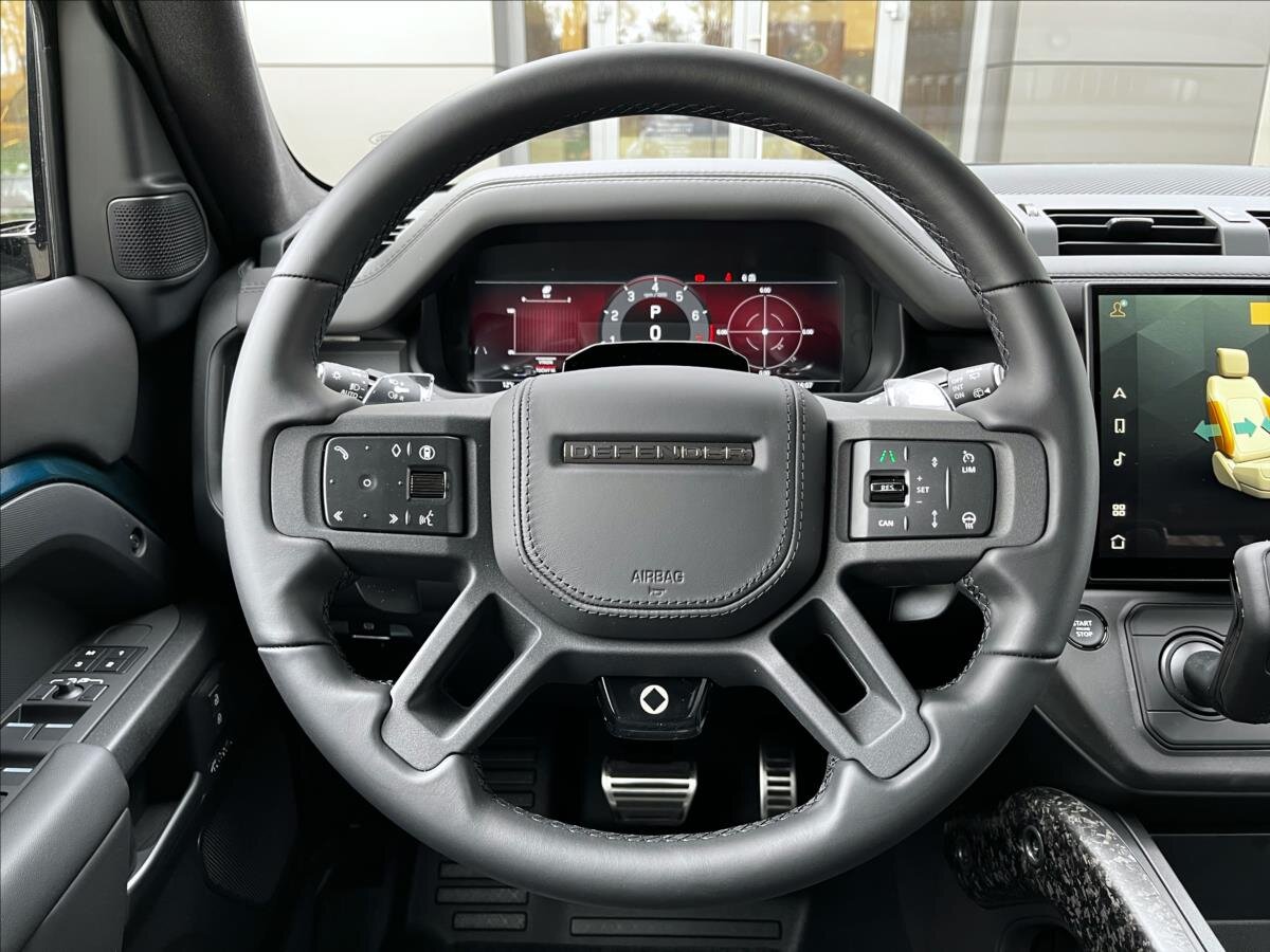 Land Rover Defender SUV / Terénní 4,4 l 467 kw